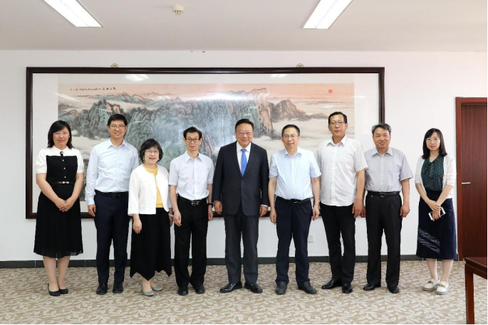 台湾中华大学校长刘维琪一行来威尼斯官网交流访问